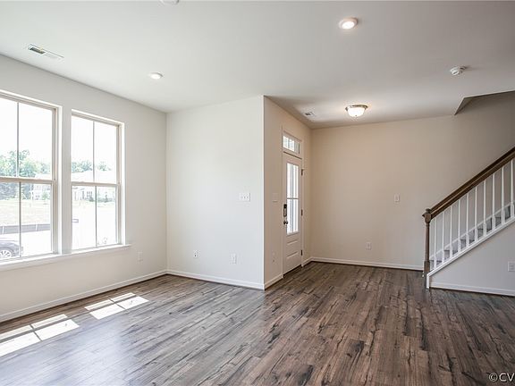 4th image of 10848 Ashton Poole Place Gln