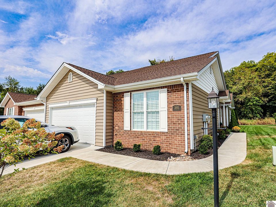 1st image of 395 Villa Ridge Dr
