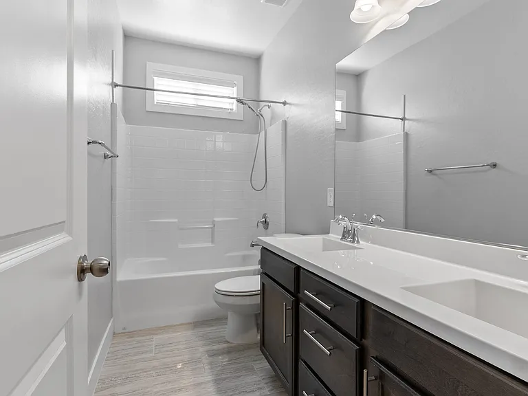 shared bathroom, double sinks