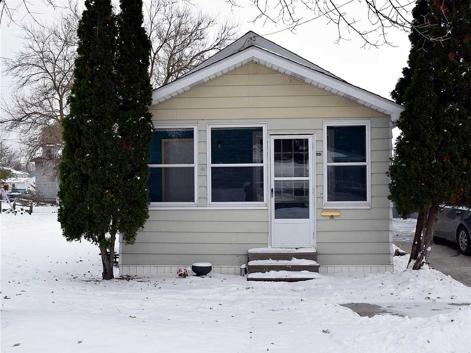 1st image of 602 King St