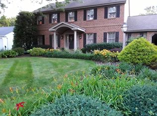 46 Cypress Dr, Leola, PA