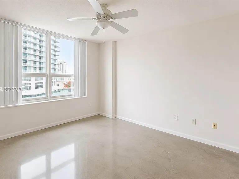 2000 N Bayshore Dr #1509 — Photo 8