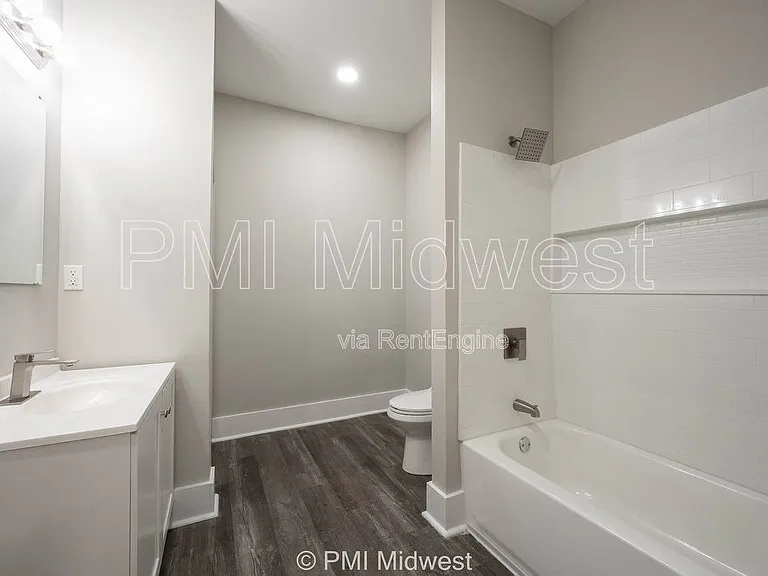 538 W 29th St #B — Photo 27