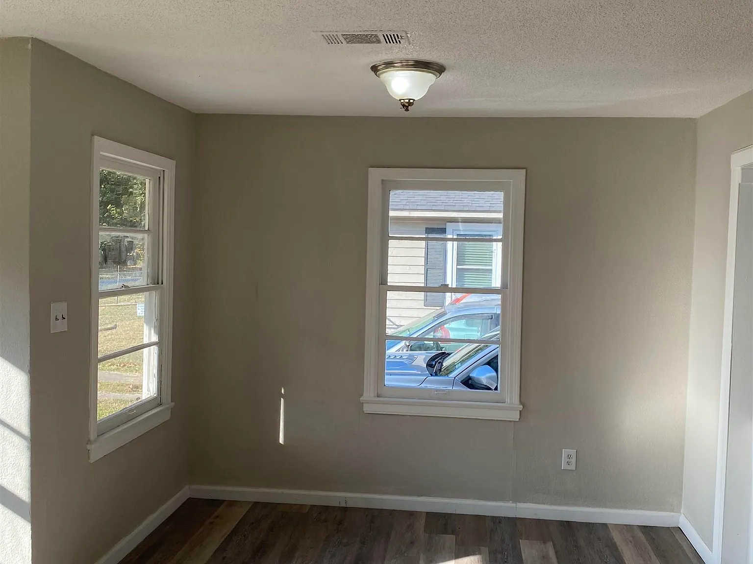 2 bed, 1.0 bath, 820 sqft, $725 — Photo 4