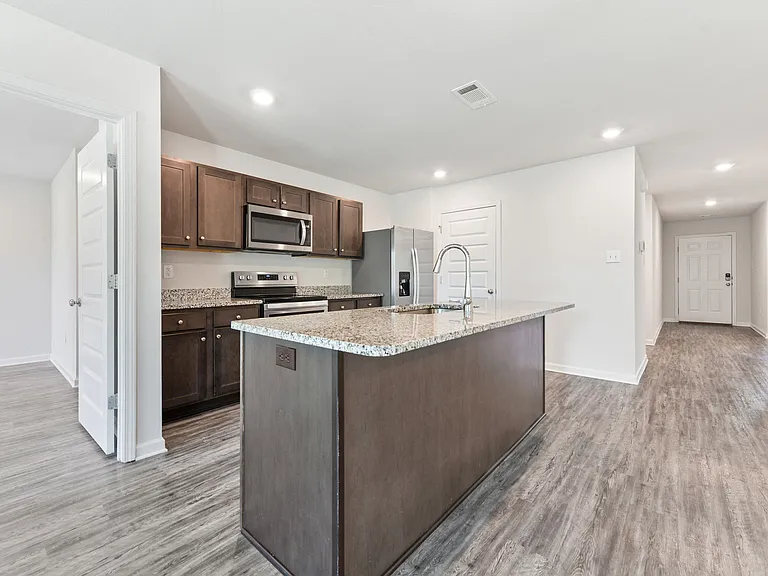 Emerald Lakes South — Photo 2