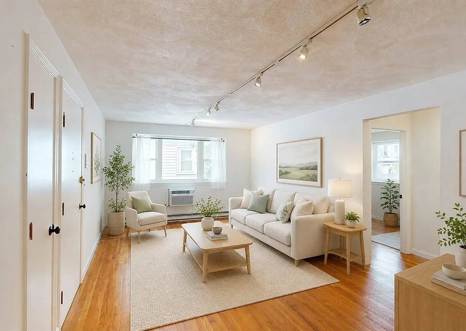 104 Trowbridge St #4