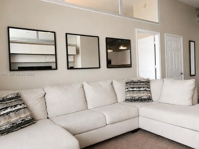 2100 Van Buren St #421 — Photo 2