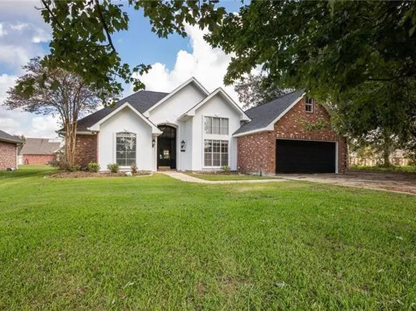 135 Pine St, Des Allemands, LA 70030