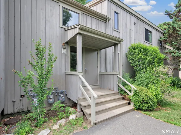 14 Algonquin Ln #C, Stratford, CT 06614