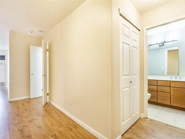 1625 Larimer St #1604 — Photo 6
