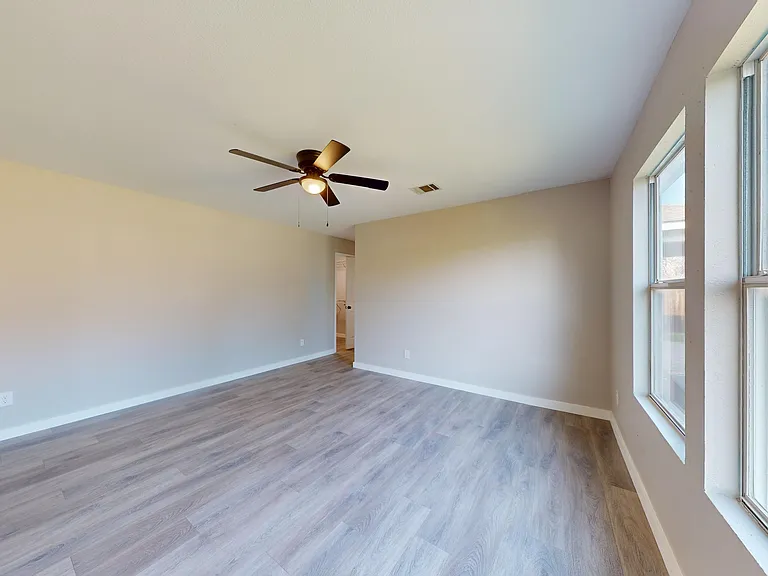 145 S Willow Way — Photo 32