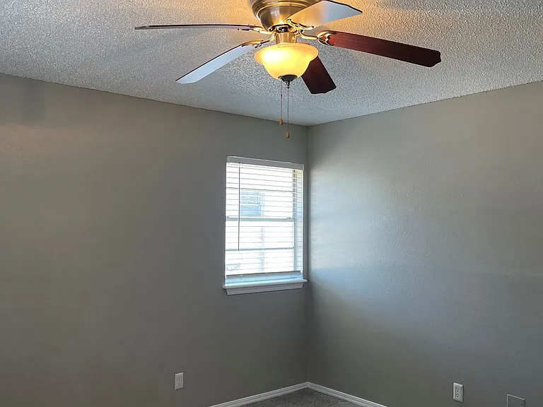 Bryant Grove Apartments — Photo 44