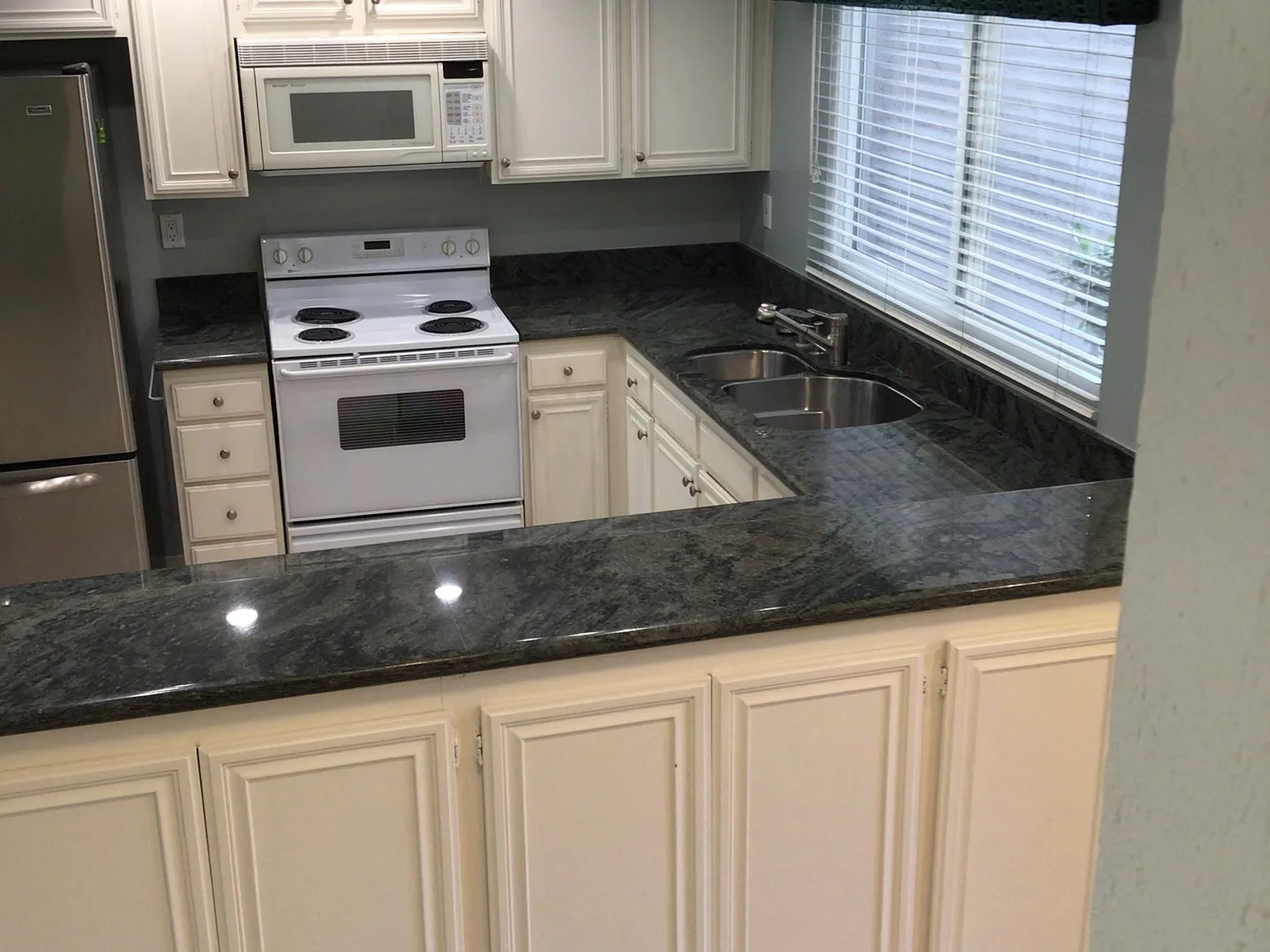 3 bed, 1847 sqft, $3,000 — Photo 4