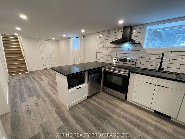 792 Fleet St #BASEMENT — Photo 4