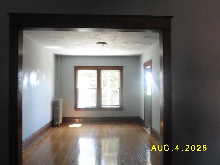 1527 Catherine St — Photo 4