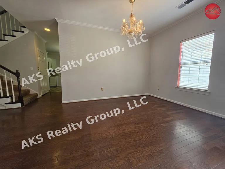 5004 Melrose Way — Photo 5
