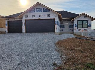 662 W Castor Loop, Nixa, MO 65714