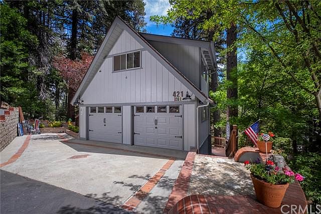 1st image of 421 Shady Ln