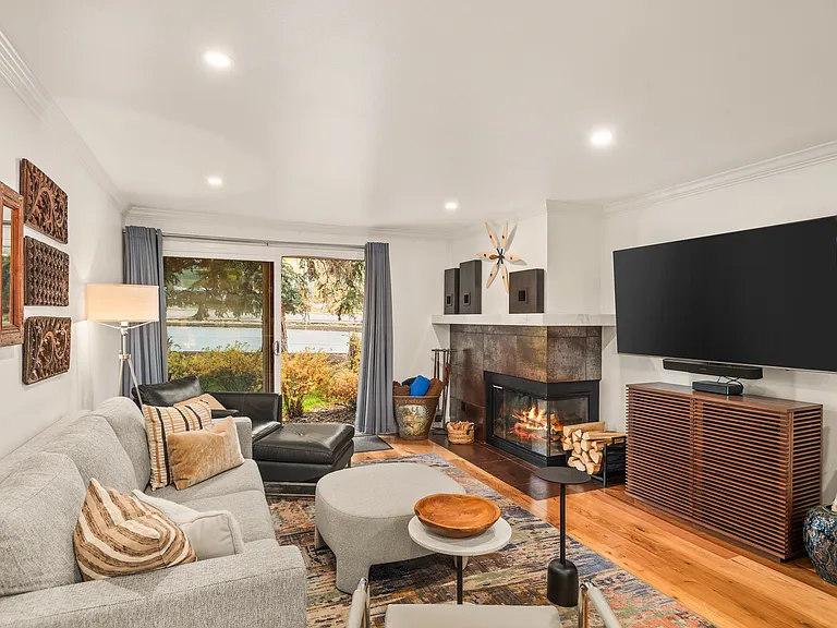 205 E Durant Ave #1B — Photo 8