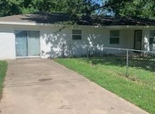 700 SE 9th St, Muldrow, OK 74948