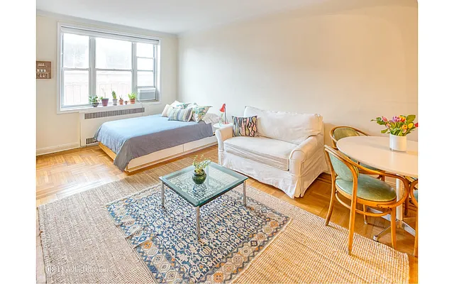 Sold by Douglas Elliman | media 8