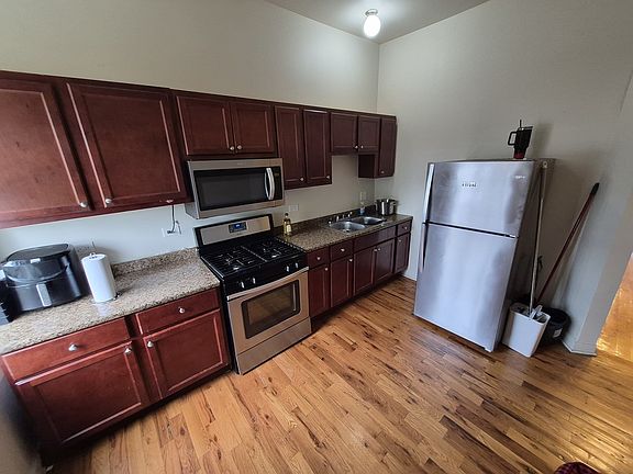 3rd image of 4126 W Adams St