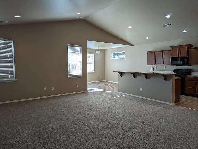 13700 S Morningside St — Photo 11