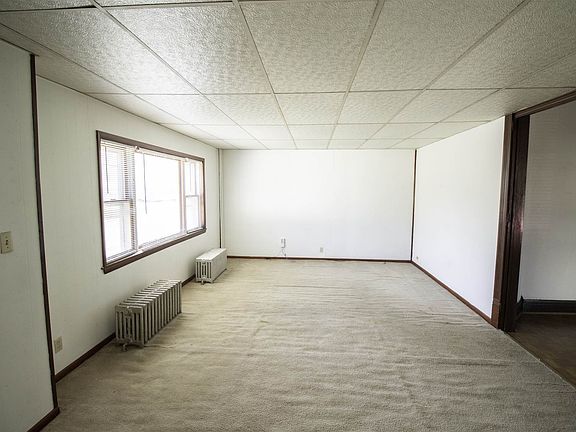 2nd image of 1302-1304 S 4th St
