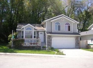 5602 Edgeberry Dr, Murray, UT 84123