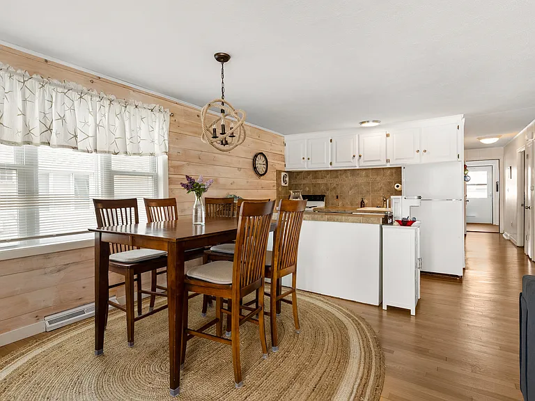 12 Harris Ave — Photo 10
