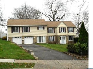 1016 Elm Ave, Ridgefield, NJ 07657