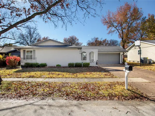 640 Lemonwood Dr, Ballwin, MO 63021