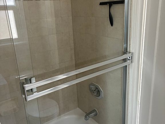 4th image of 714 Pecan Ave #714