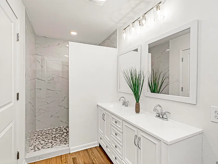 10180 Devonshire Dr — Photo 4