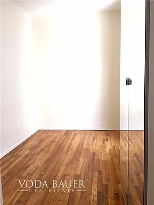 Rented by Voda Bauer Real Estate | media 9