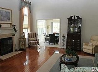 380 Inverness Cir, Easton, PA 18042