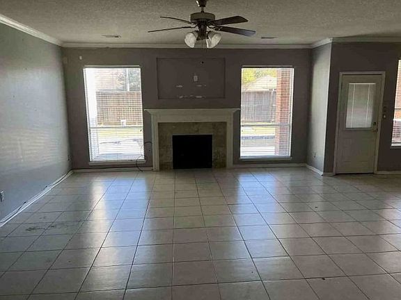 Additional Living Room