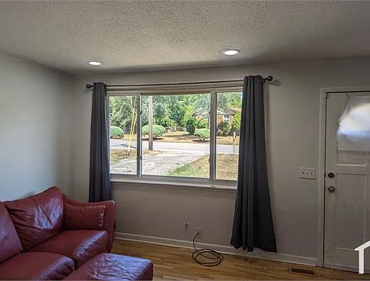 668 Rowan Dr — Photo 10