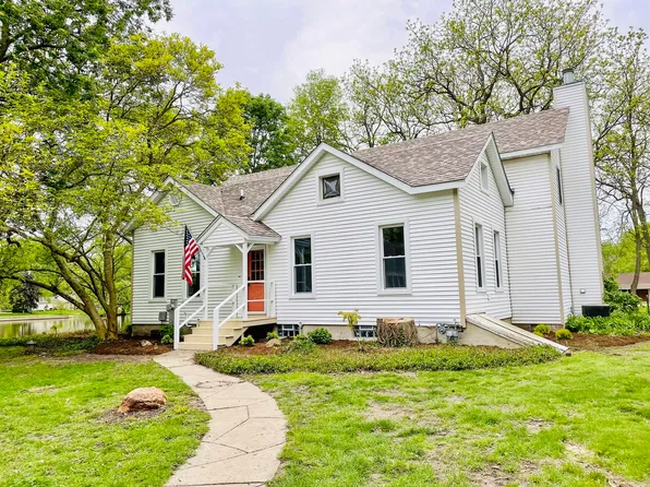 12002 E Metcalf Ave, Momence, IL 60954