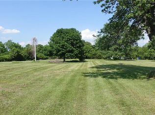 16755 E Kenneth Rd, Stilwell, KS 66085