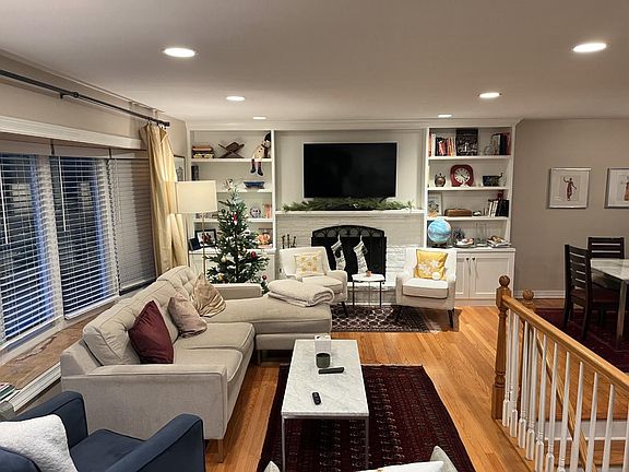 2nd image of 4734 W Enfield Ave