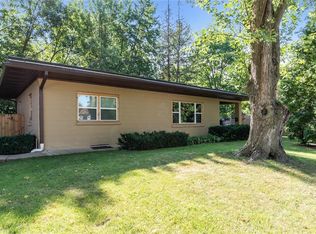 319 20th St NW, Cedar Rapids, IA 52405