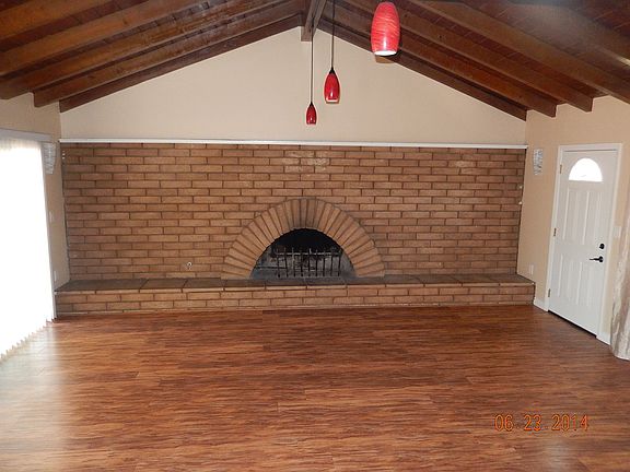3rd image of 315 W Carter Dr