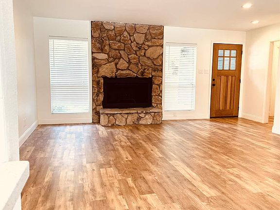 2nd image of 1239 Lakeshore Dr