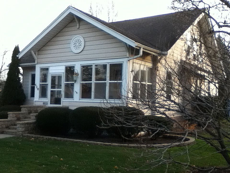 2nd image of 426 W Wilson St