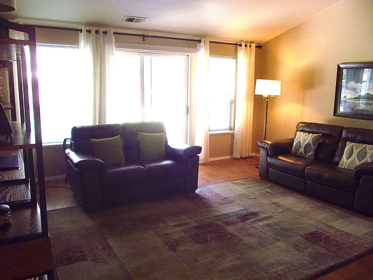 2122 Martin Dr — Photo 22