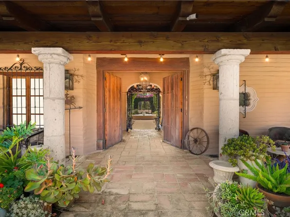 39100 Avenida La Cresta, Murrieta, CA 92562