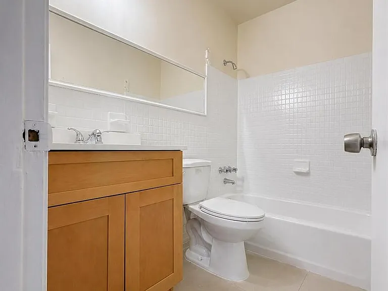 4151 NW 30th Ter #4 — Photo 5
