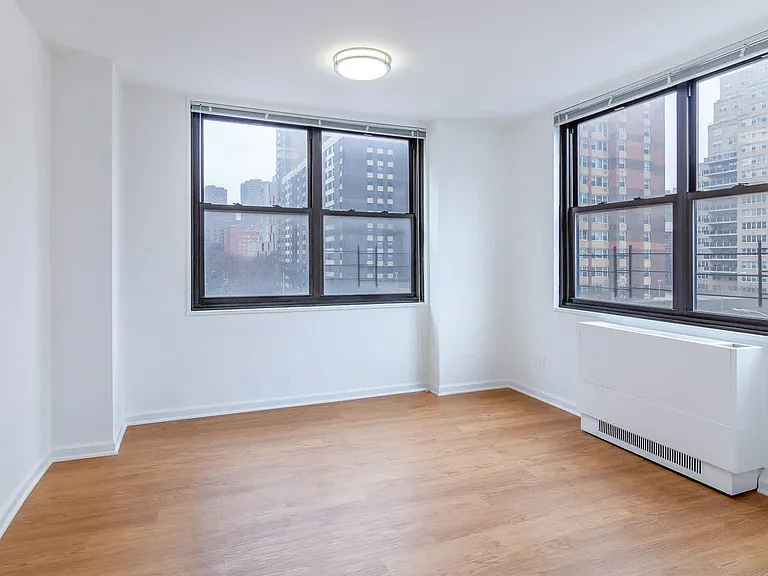 240 E 27th St #25A — Photo 11