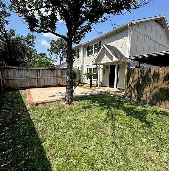 9202 Campbell Rd — Photo 1